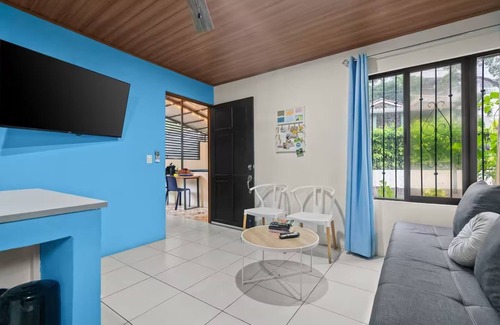 Coco Sunset Hills House | Casa Claudia - 5 min walk to beach
