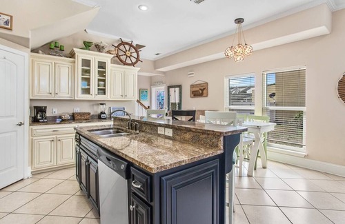 Bel Air House | Casa Cobia - Heated Pool! 4BR/4BA Sleeps 12!