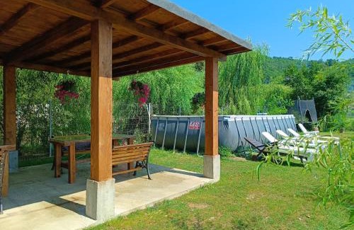 Dubova House | Casa colț de rai