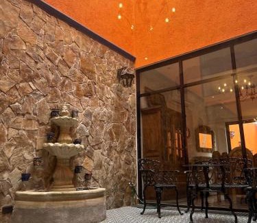 Santiago Ski Chalet | Casa Colonial en Santiago Pueblo Mágico by Adhoc