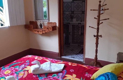 Puerto de Boniato House | Casa Colonial Loira