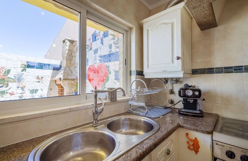 Vila do Bispo Apartment | Casa colorida, a unique, colorful home for 4 people in Vila do Bispo