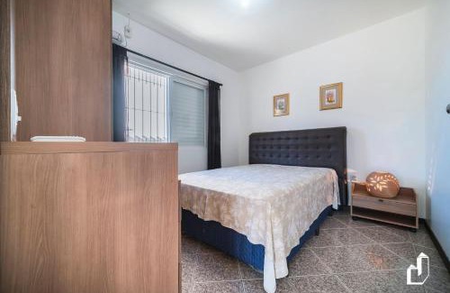 Canto Grande House | Casa com 03 dormitórios climatizados com berço