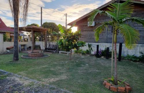 Passo de Torres House | Casa com 2 quartos, garagem, a 3 quadras da praia!