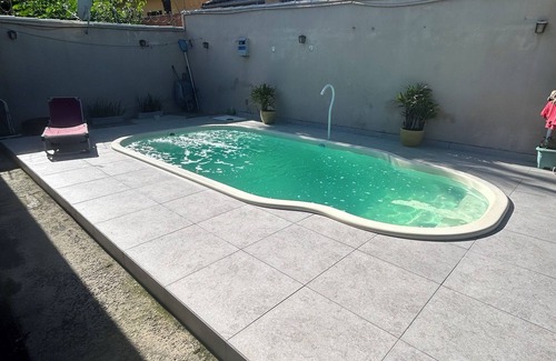 Rasa House | Casa com 3 Suites e com Cozinha e Quintal com Churrasqueira e Piscina