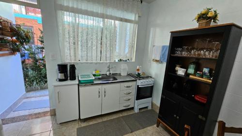 Fenavinho House | Casa com Lareira e Ar Condicionado Bem Localizada