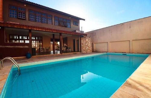 Jardim Imperador House | Casa com lazer a 500 metros da praia em Peruibe