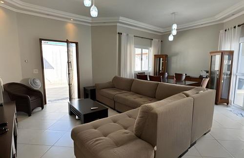 Indaia House | Casa com piscina em Bertioga -SP (1)