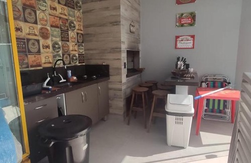 Balneario Gaivota House | Casa com piscina a uma quadra do mar, wi-fi