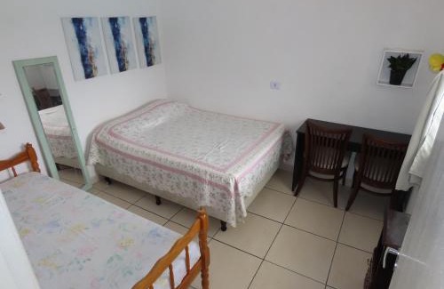 Matinhos House | Casa com piscina à 460m do Mar