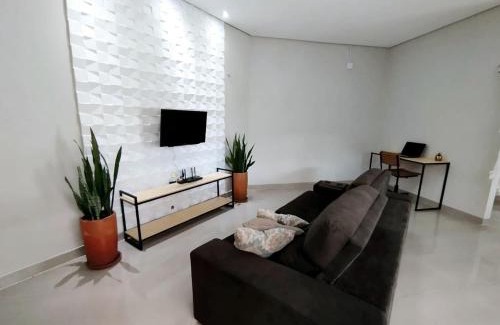 Araguaina House | Casa com piscina aconchegante