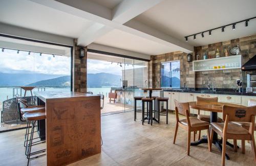 Mangaratiba House | Casa com Piscina, Churrasqueira e Vista