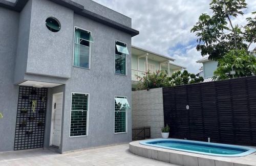 Ingleses do Rio Vermelho House | Casa com Piscina e Churrasqueira a 2km da Praia dos Ingleses