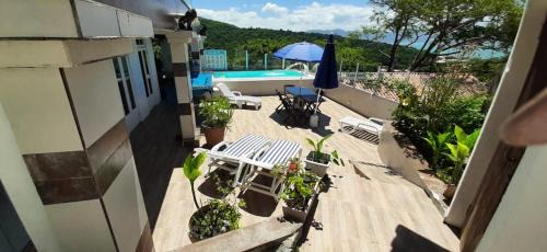 Porto Belo House | CASA COM PISCINA e VISTA PARA O MAR - Porto Belo-SC Bombinhas-SC