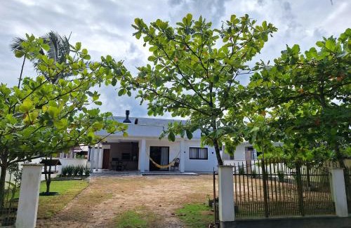 Palhoca House | Casa com piscina praia da Pinheira - Brisa das Amendoeiras