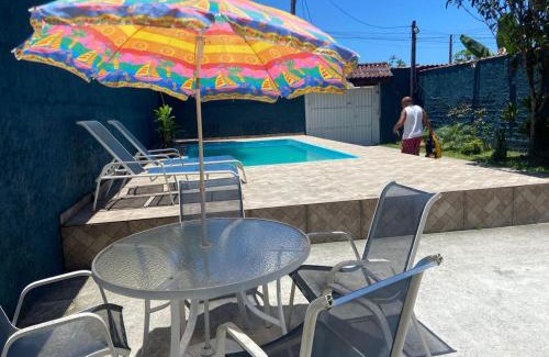 Vista Linda House | Casa com Piscina Privativa em Bertioga 2 Suítes e Wi-Fi Bem próxima à praia