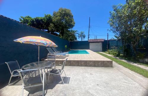 Vista Linda House | Casa com Piscina Privativa em Bertioga 2 Suítes e Wi-Fi Bem próxima à praia