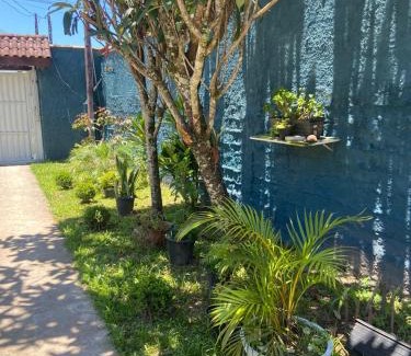 Vista Linda House | Casa com Piscina Privativa em Bertioga 2 Suítes e Wi-Fi Bem próxima à praia