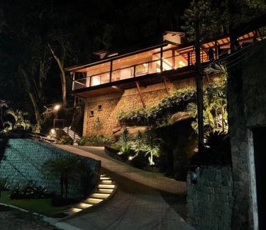 Mangaratiba House | Casa com Piscina, Rede Suspensa e Praia Privativa