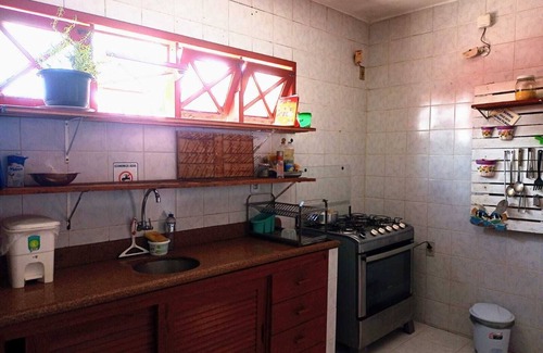 Porto Seguro House | Casa com quatro suítes, piscina e churrasqueira