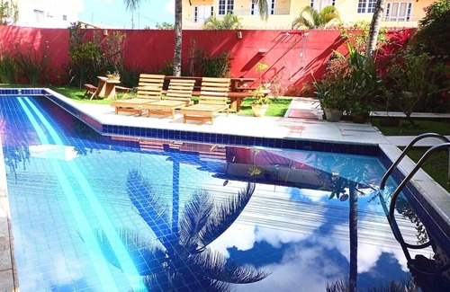Porto Seguro House | Casa com quatro suítes, piscina e churrasqueira