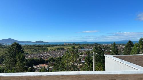 Jardim Capricornio House | Casa com spa em Caraguatatuba