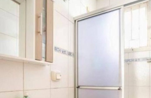 Rio Vermelho Sul House | Casa com trilha para reserva nacional do surf em terreno compartilhado