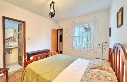 Mury House | Casa com vista para as montanhas