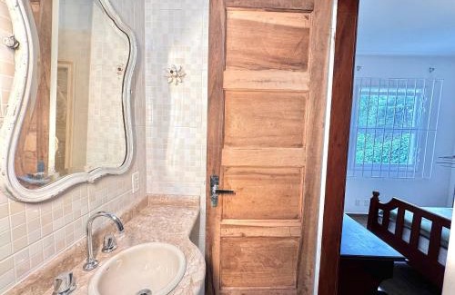 Mury House | Casa com vista para as montanhas