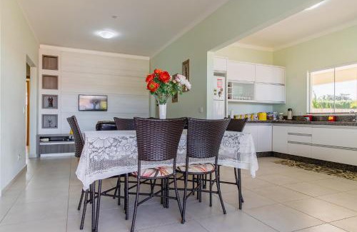 Carlopolis House | Casa com Wi-Fi e lazer completo em Carlopolis PR