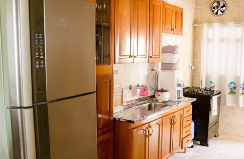 Centro House | Casa com Wifi e piscina no centro de Caraguatatuba