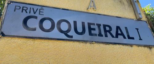 Candeias House | CASA COMPACTA NO PRIVÊ COQUEIRAL COM GARAGEM