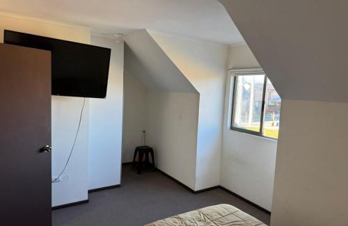 Linares House | Casa con estacionamiento linares
