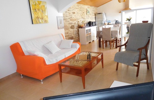 Meano House | Casa con Jardin en el Salnes