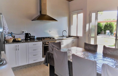 Meano House | Casa con Jardin en el Salnes