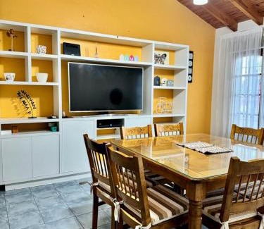 Mendoza House | Casa con pileta cerca del Parque