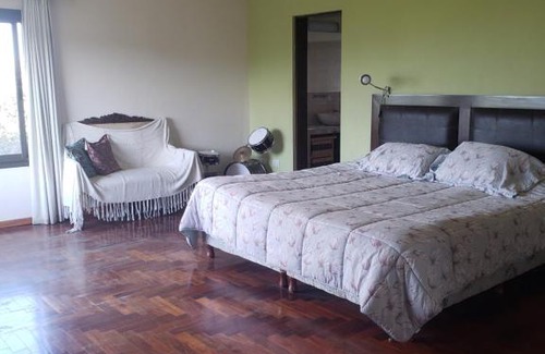 Yocsina House | Casa con pileta en barrio privado