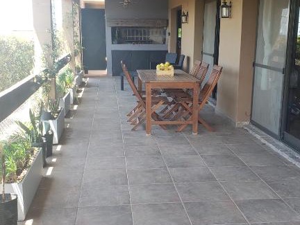 Yocsina House | Casa con pileta en barrio privado