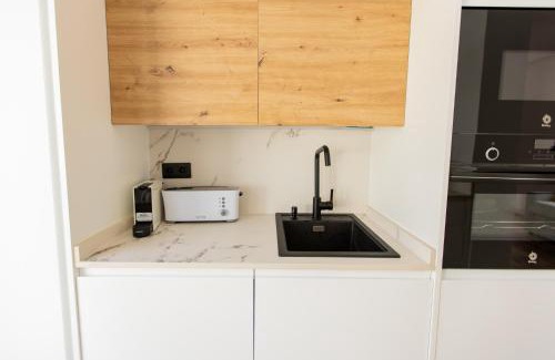 Camas House | Casa con piscina a 5 km del centro de Sevilla