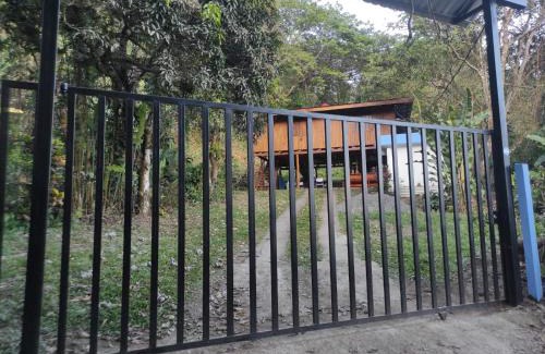 Piedades Norte Ski Chalet | CASA CON PISCINA Montañas de San Ramón