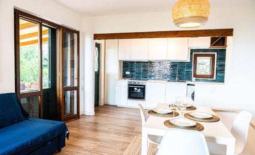 Giglio Porto House | Casa con vista mare e giardino privato