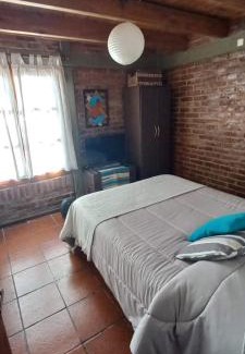 Mendoza City Center House | Casa confortable - Parque central - Estacionamiento, patio, 3 baños, 5 habitaciones -
