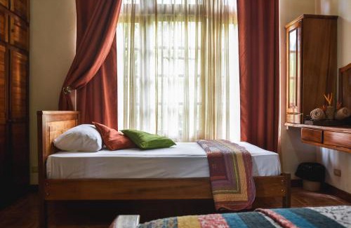 Santa Barbara Bed & Breakfast | Casa Cora Bed and Breakfast