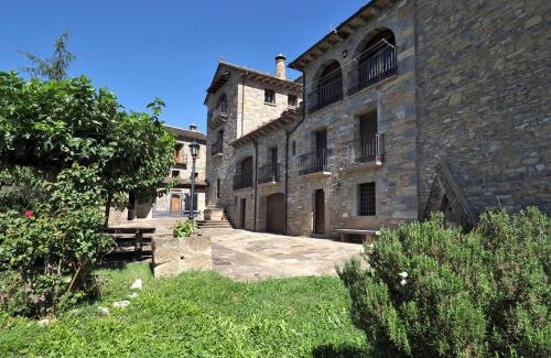 El Pueyo de Araguas House | Casa Coronas