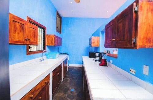Aserradores House | Casa Corselli [Beachfront Home - great surf break]