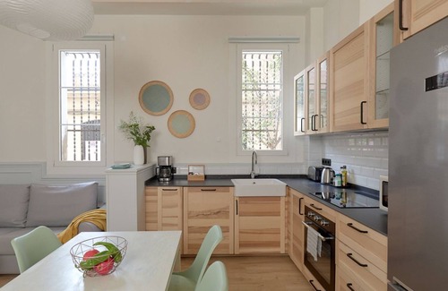 El Putget i Farro House | Casa Cosi - Patio 1 Barcelona
