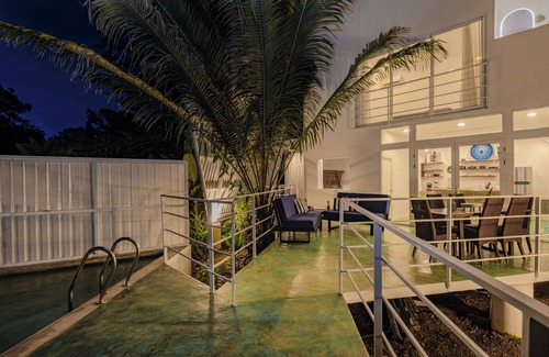 Puerto Viejo de Talamanca House | Casa Velero - Luxurious Tropical Escape in amazing Puerto Viejo with WiFi, AC