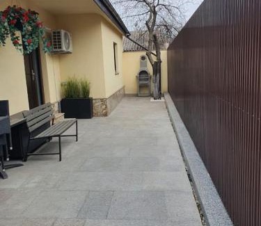 Pantelimon House | Casa cu flori