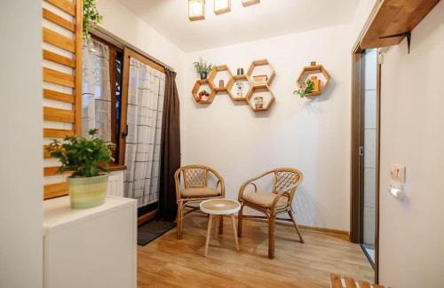 Three Oaks Apartment | Casa cu Turn