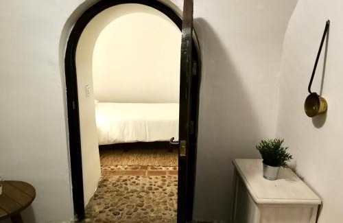 Perales de Tajuna House | Casa Cueva Castillo